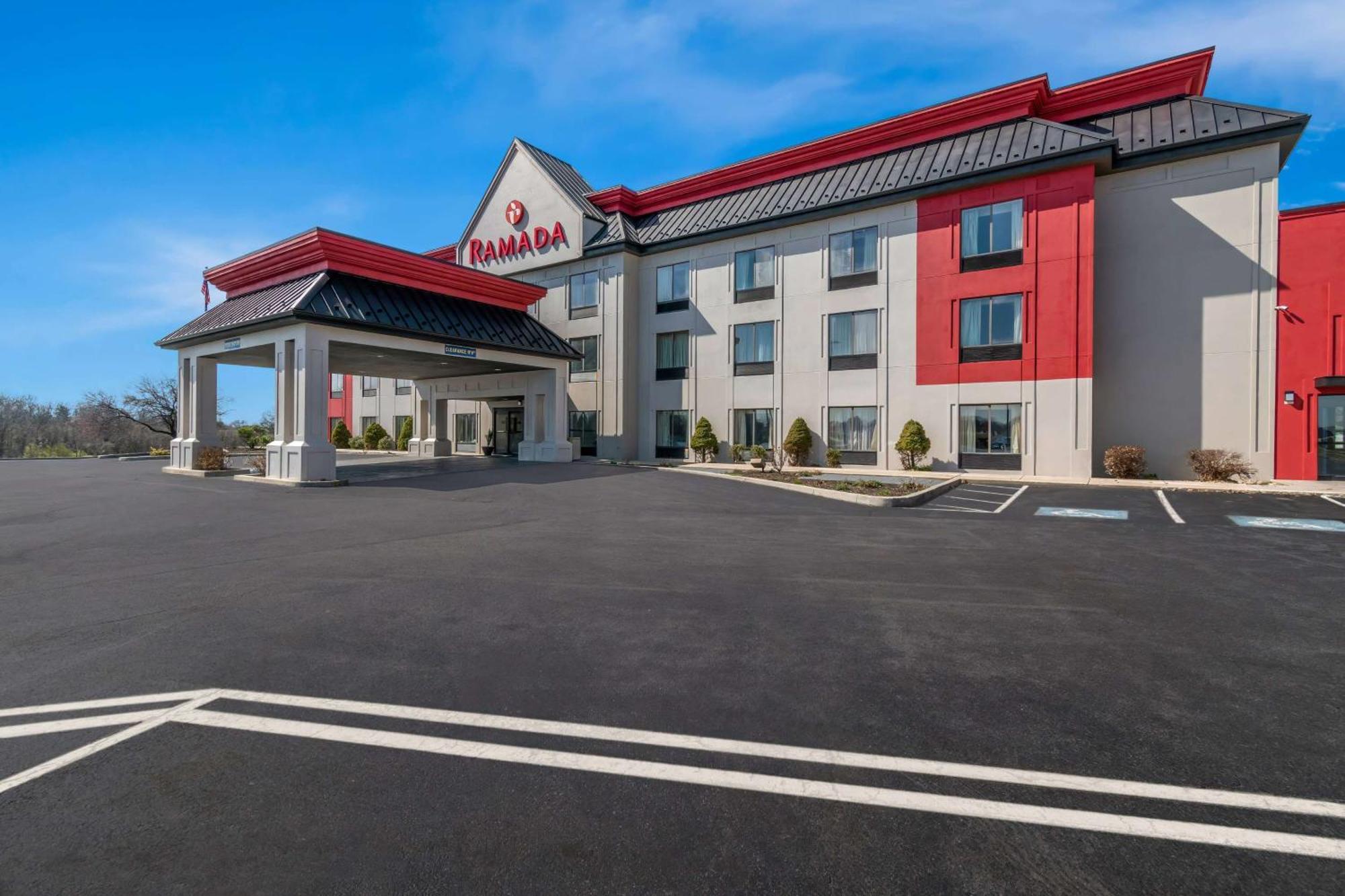 Ramada By Wyndham Harrisburg/Hershey Area Exterior photo