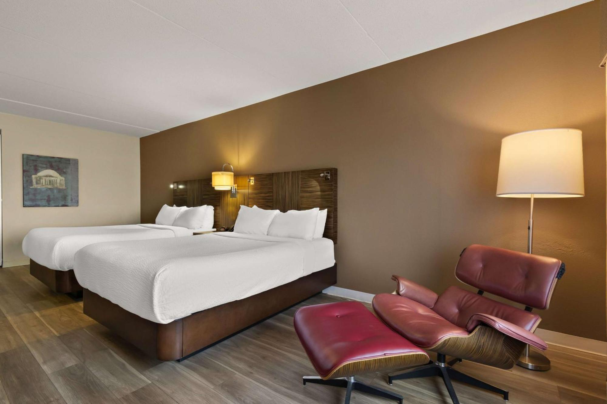 Ramada By Wyndham Harrisburg/Hershey Area Exterior photo